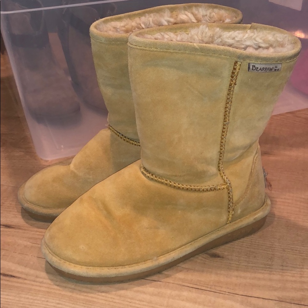 BEARPAW Mustard Boots